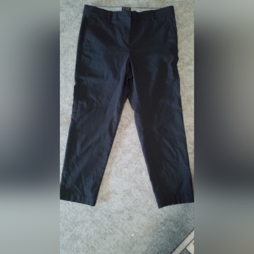 J. Jill Black Straight Leg Capri Pants